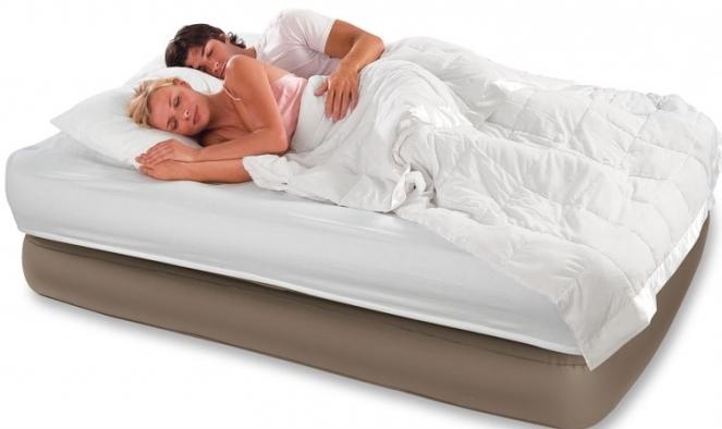 Kā izvēlēties gaisa matracis gulēšanai?