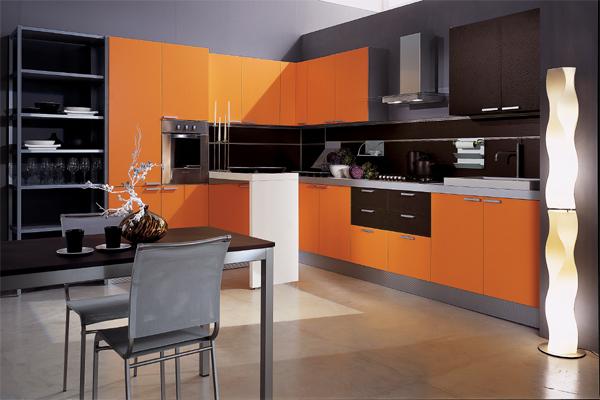 oranžas virtuves