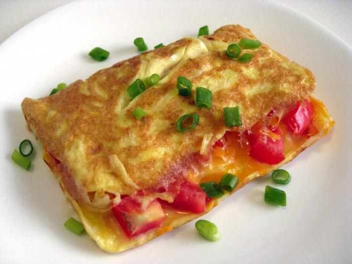 Kā pagatavot omlete dažādās formās vai kā izbaudīt savus mīļotos ar gardām brokastīm