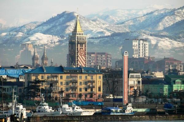 Batumi (Gruzija) ir ideāls tūristu galamērķis