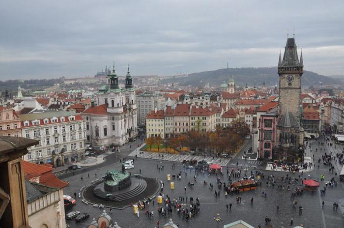 prague novembrī apskatei tūristu