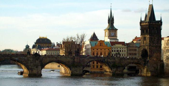 prague novembrī apskatei tūristu