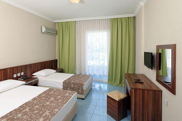Vela Hotel Icmeler 3 * (Icmeler, Marmaris, Turcija): tūristu apraksts un atsauksmes
