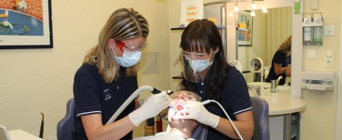 Zobu balināšana Gaisa plūsma ir droša un lēta procedūra
