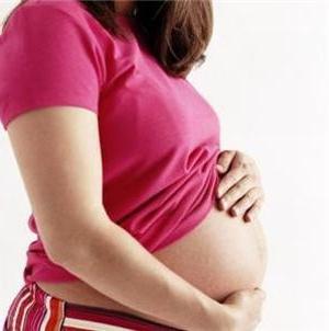 Rozā izdalījumi grūtniecības laikā ir vislielākās bailes no grūtniecēm